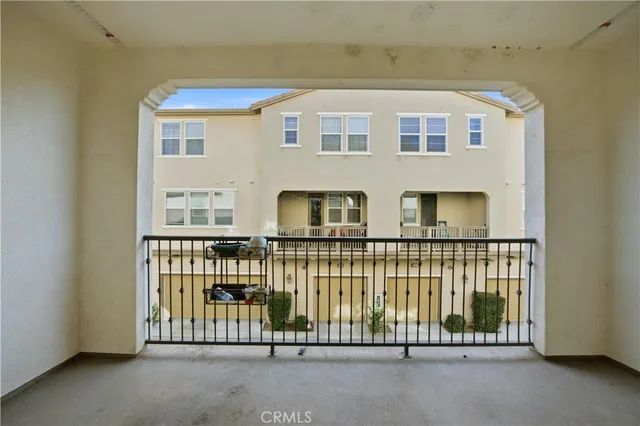 $675,000 | 810 East Promenade, Unit C, Azusa, CA 91702
