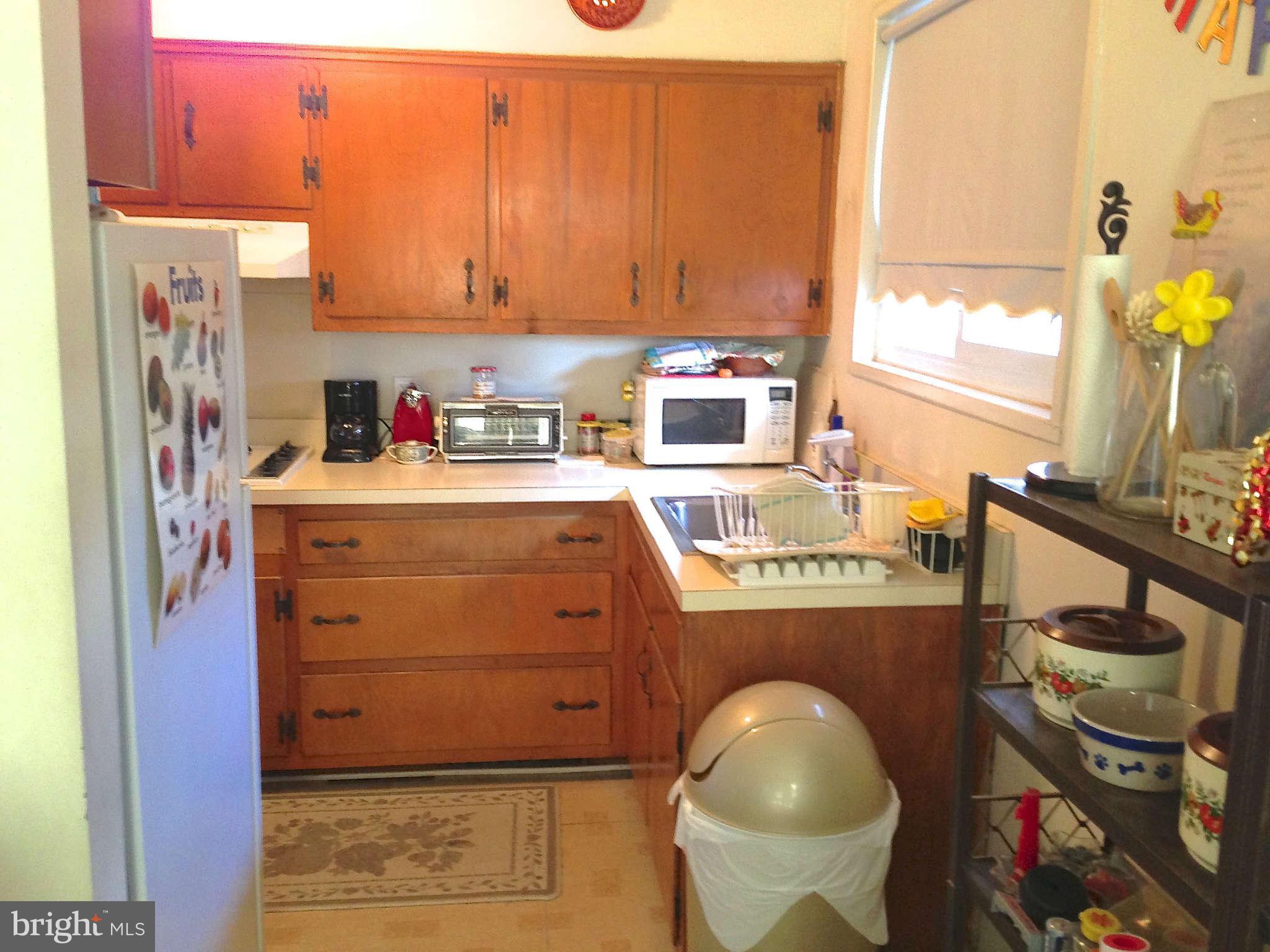 6224 Bells Mill Road Bethesda, MD 20817 - Photo 4 of 9 Kitchen