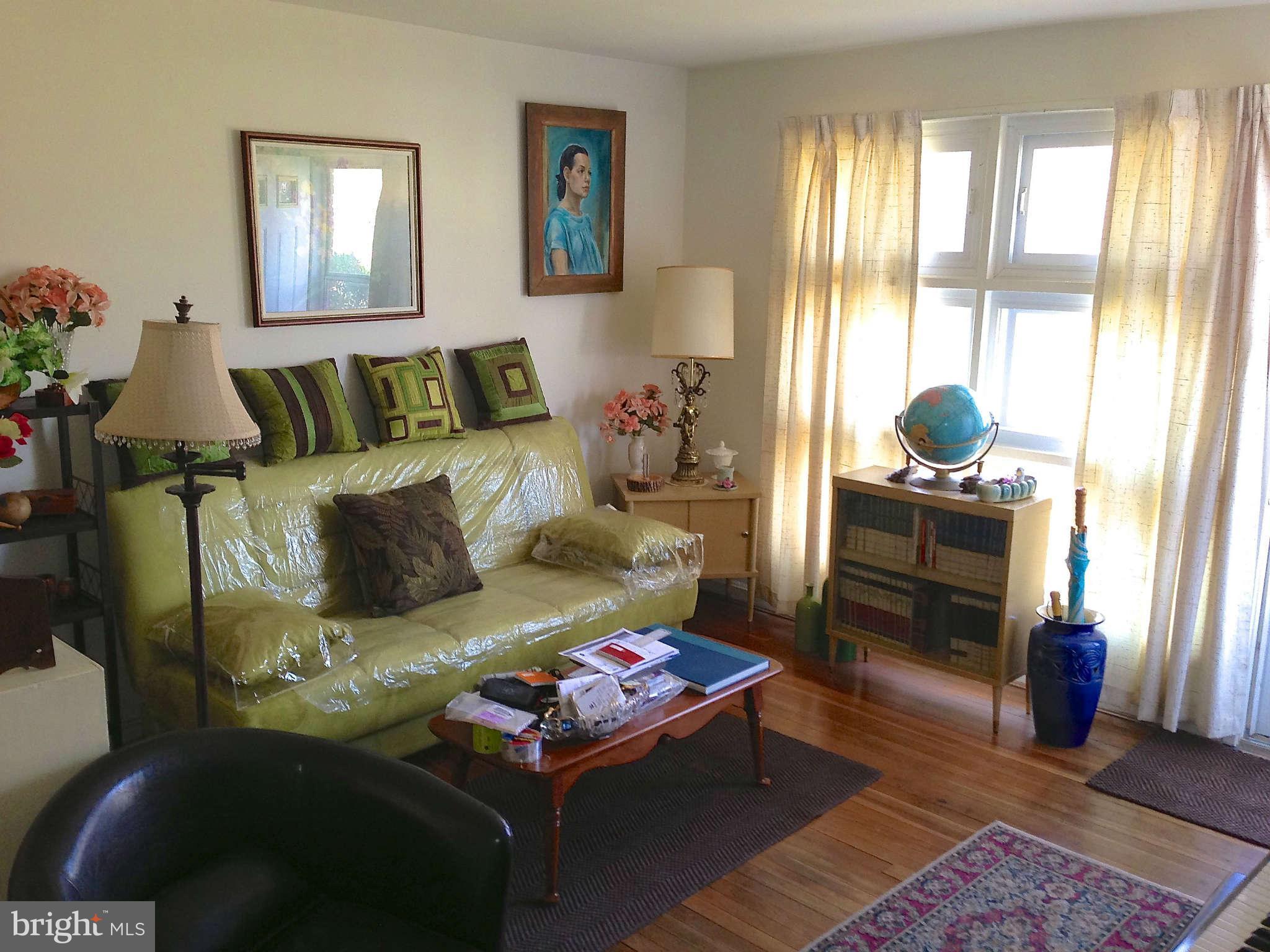6224 Bells Mill Road Bethesda, MD 20817 - Photo 6 of 9 Living Room