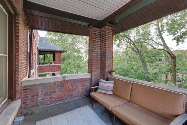$244,500 | 4903 North Monticello Avenue, Unit 3, Chicago, IL 60625