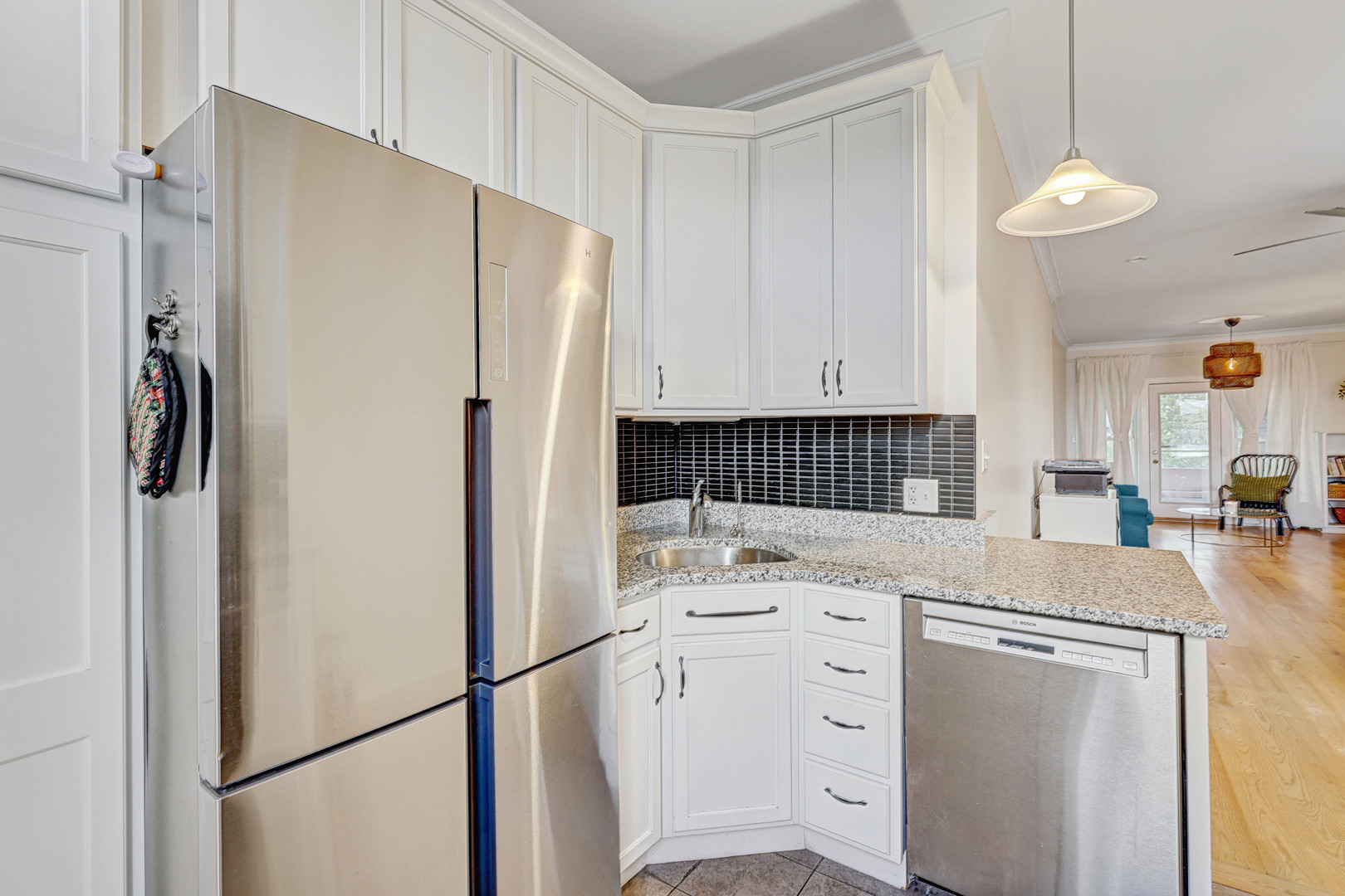 4903 North Monticello Avenue, Unit 3 Chicago, IL 60625 - Photo 6 of 23