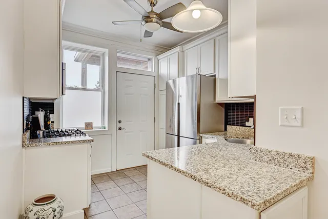 $244,500 | 4903 North Monticello Avenue, Unit 3, Chicago, IL 60625