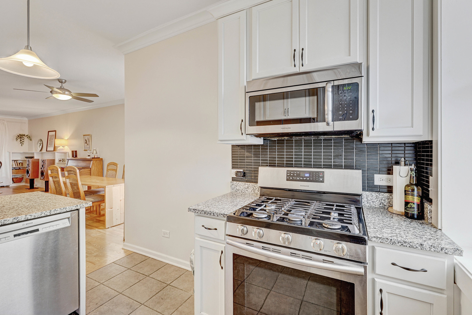 4903 North Monticello Avenue, Unit 3 Chicago, IL 60625 - Photo 8 of 23