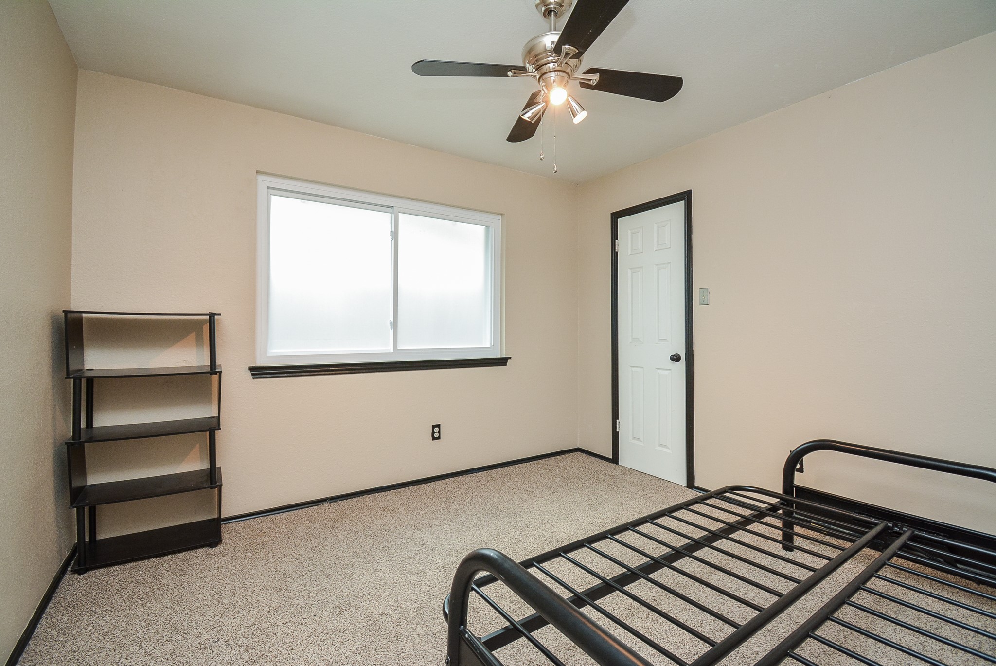 23734 Canyon Lake Drive Spring, TX 77373 - Photo 23 of 32 a view of room with window and ceiling fan