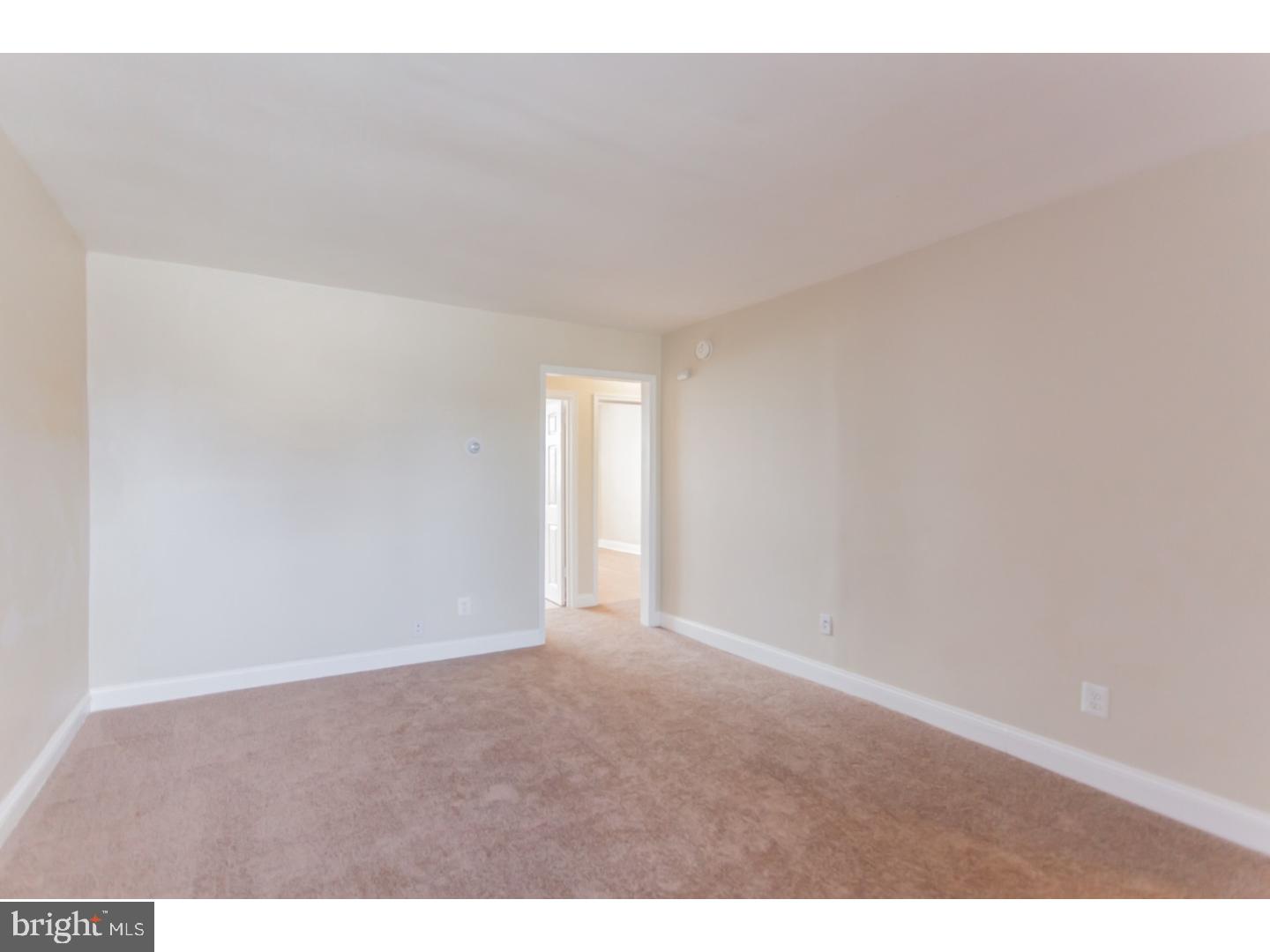 6854 Marshall Road Upper Darby, PA 19082 - Photo 3 of 25 Living Room