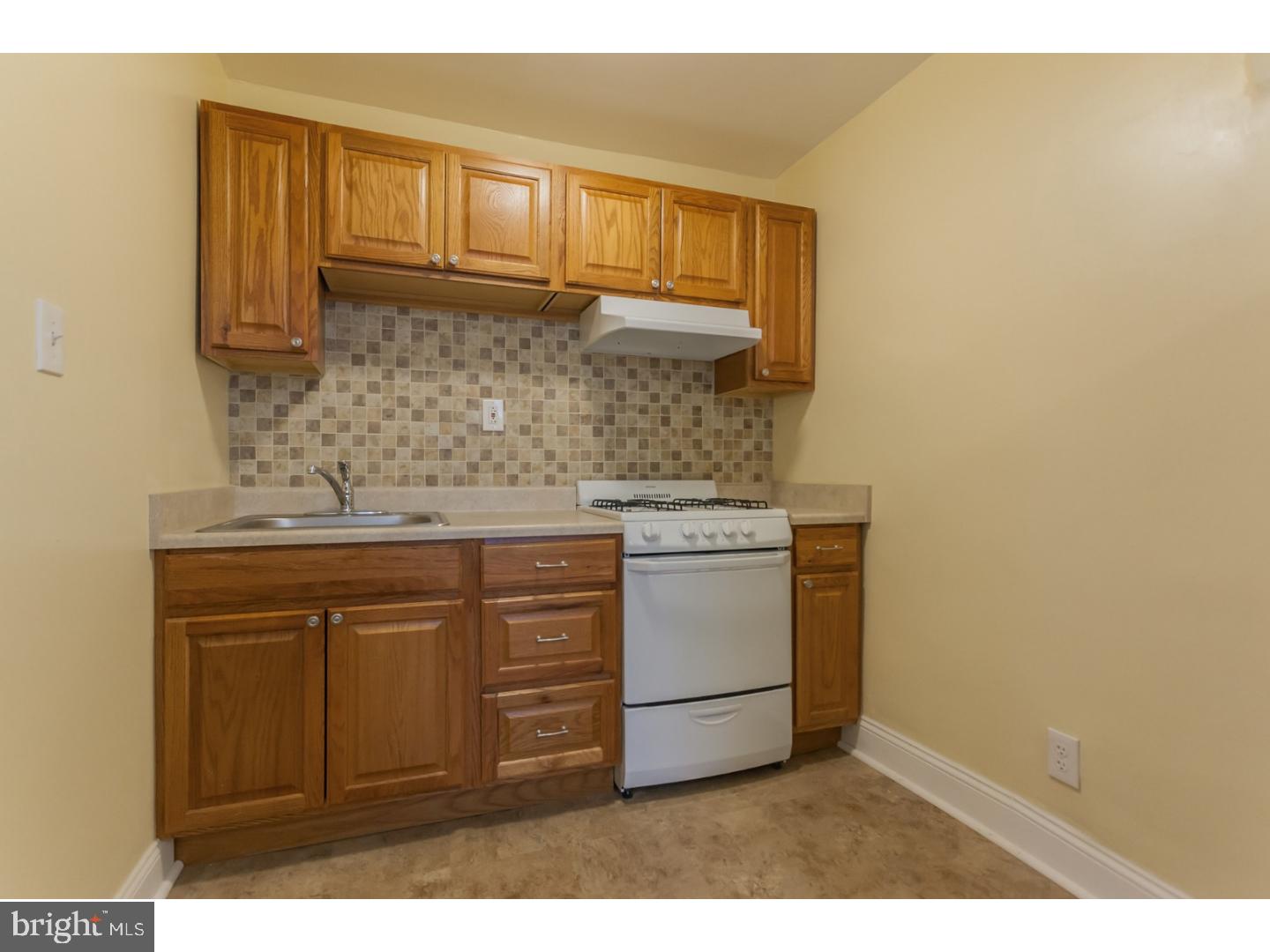 6854 Marshall Road Upper Darby, PA 19082 - Photo 8 of 25 Kitchen