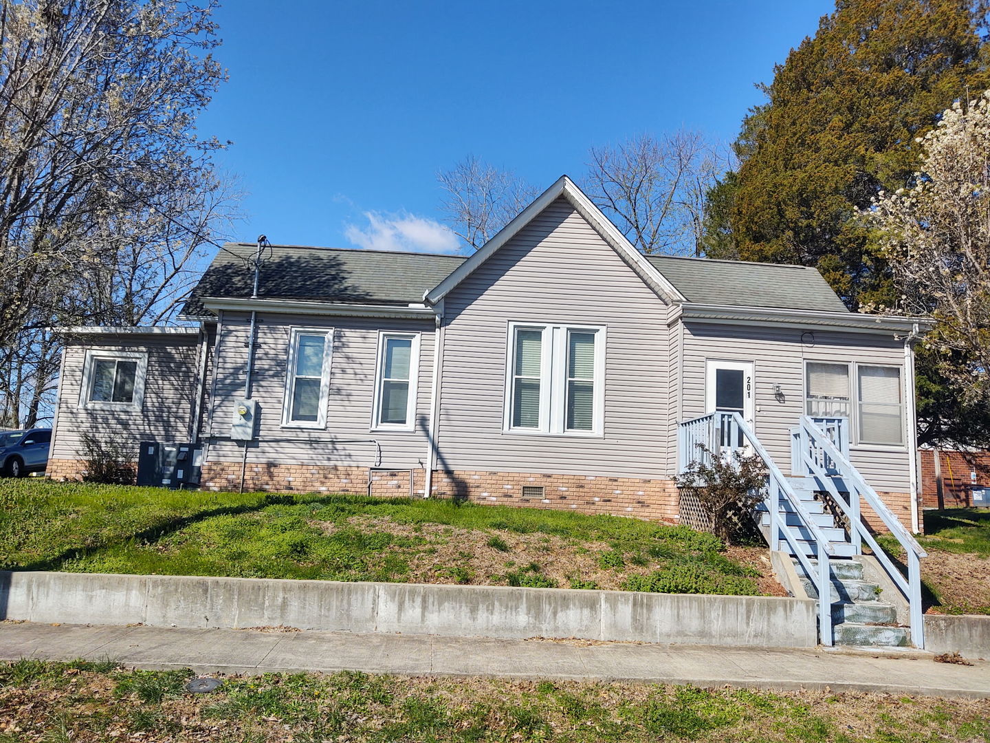 201 South 4th Street Vienna, IL 62995 - Photo 1 of 9