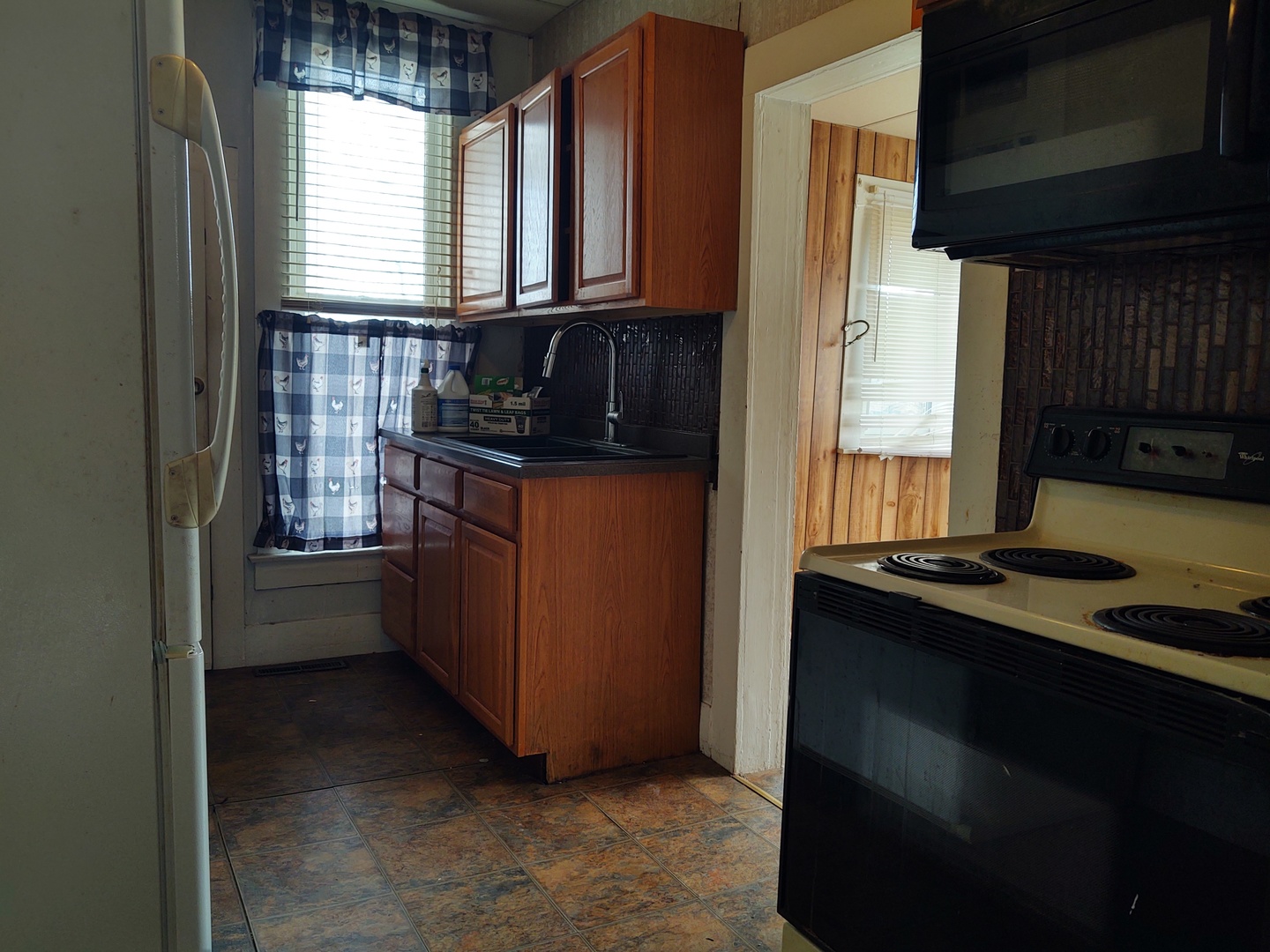 201 South 4th Street Vienna, IL 62995 - Photo 3 of 9