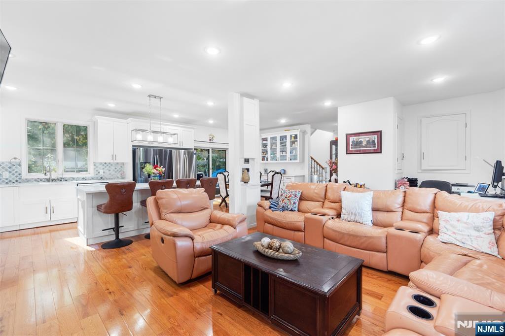 21 Cedar Street Cresskill, NJ 07626 - Photo 11 of 47