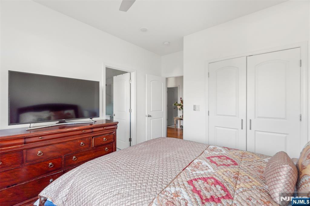 21 Cedar Street Cresskill, NJ 07626 - Photo 19 of 47