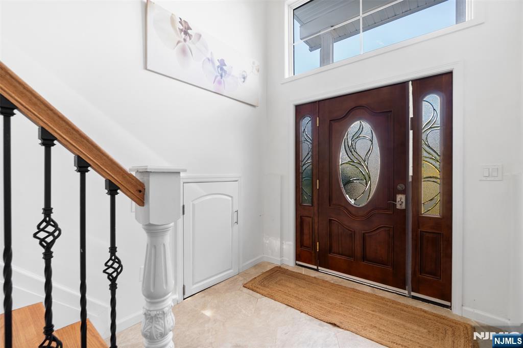 21 Cedar Street Cresskill, NJ 07626 - Photo 2 of 47