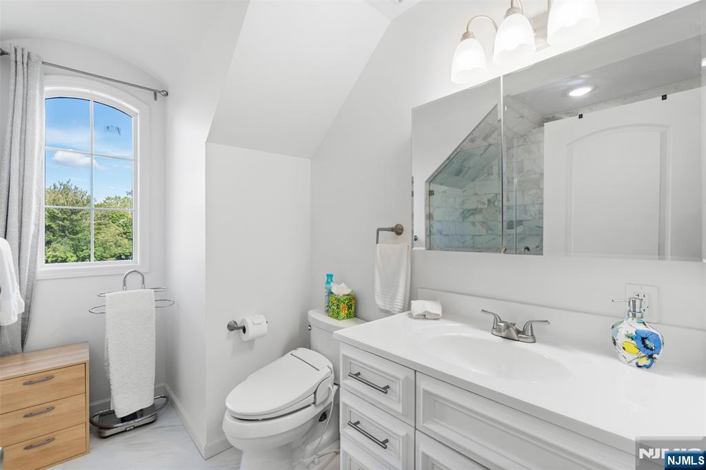 21 Cedar Street Cresskill, NJ 07626 - Photo 24 of 47