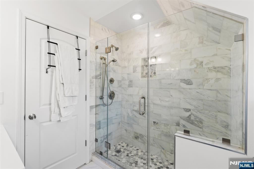 21 Cedar Street Cresskill, NJ 07626 - Photo 25 of 47