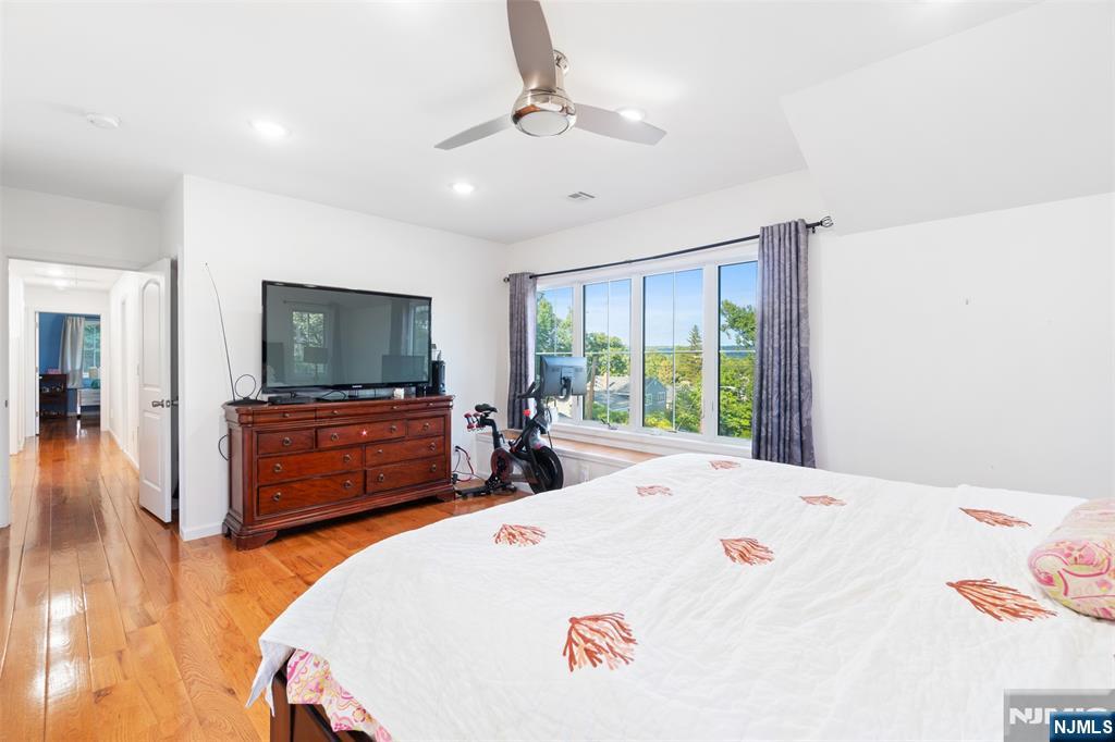 21 Cedar Street Cresskill, NJ 07626 - Photo 33 of 47