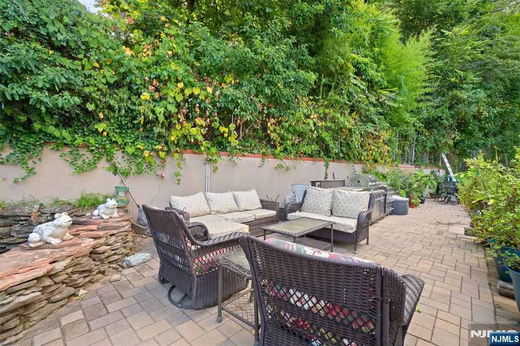 21 Cedar Street Cresskill, NJ 07626 - Photo 39 of 47