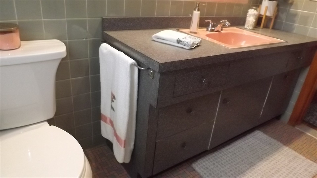 48 Ernest Avenue Worcester, MA 01604 - Photo 28 of 41