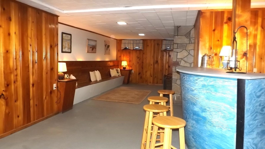 48 Ernest Avenue Worcester, MA 01604 - Photo 29 of 41