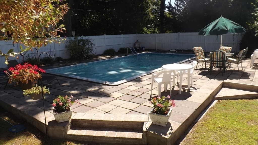 48 Ernest Avenue Worcester, MA 01604 - Photo 35 of 41