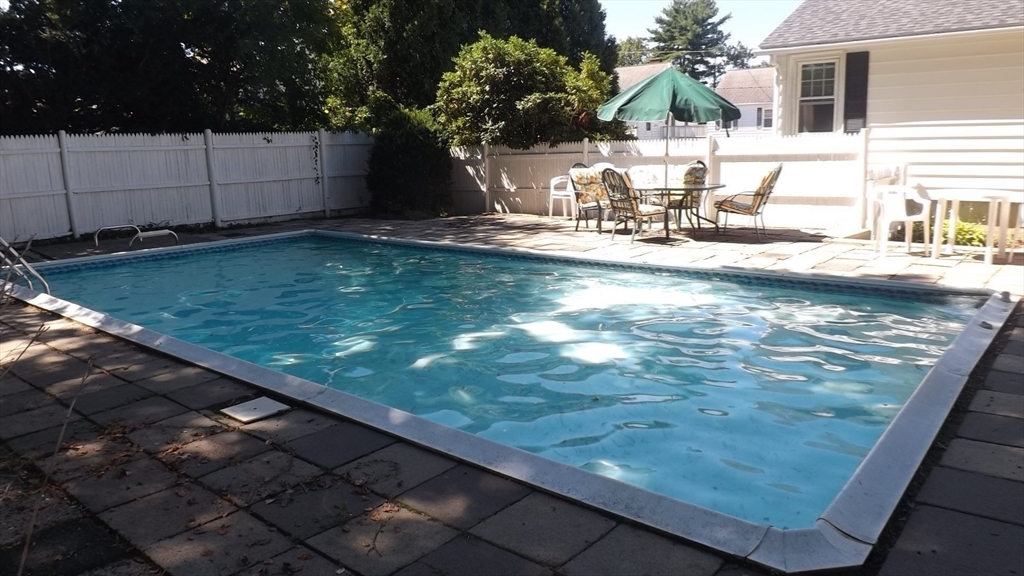 48 Ernest Avenue Worcester, MA 01604 - Photo 38 of 41