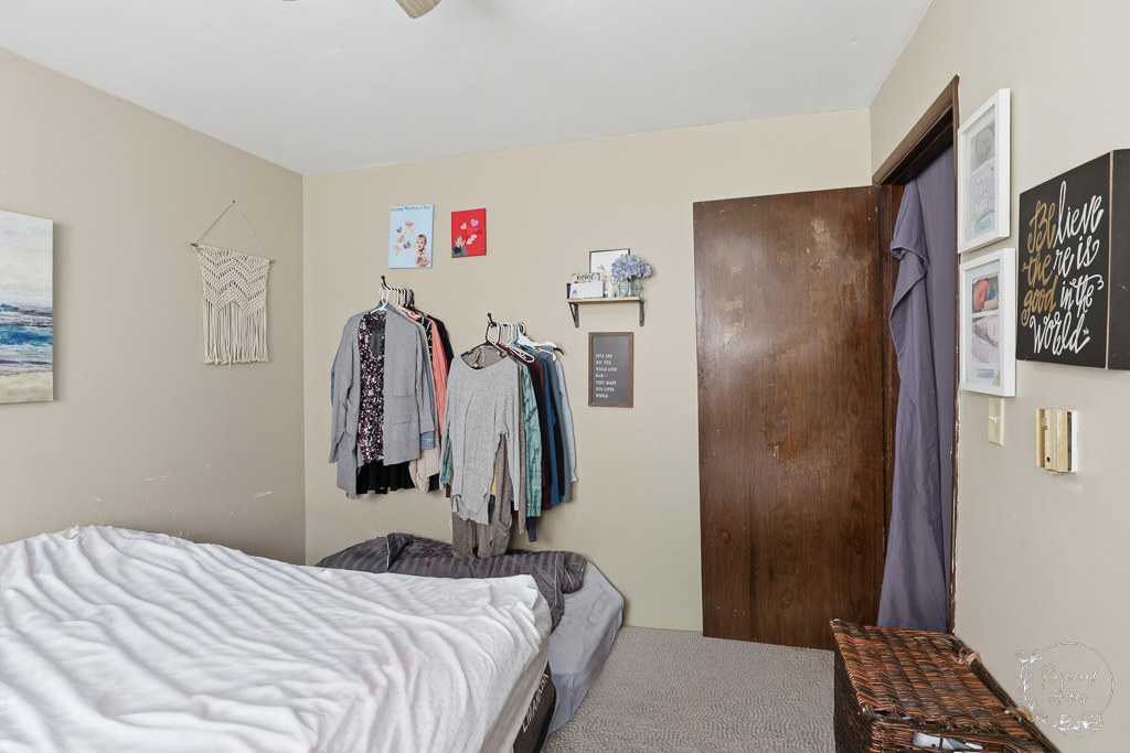 618-620 South Main Street Grant Park, IL 60940 - Photo 17 of 21 a bedroom with a bed and a window