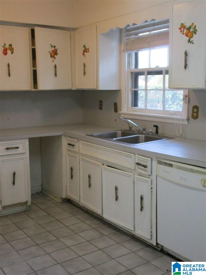 908 Reedwood Lane Birmingham, AL 35235 - Photo 5 of 17