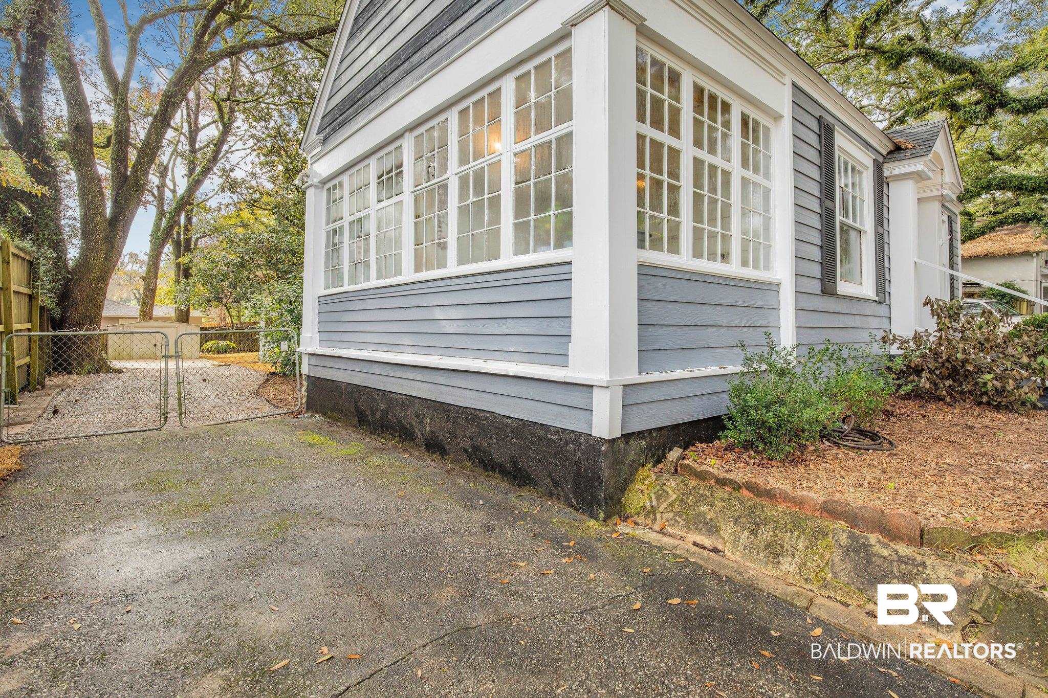 2103 Emogene Street Mobile, AL 36606 - Photo 40 of 49