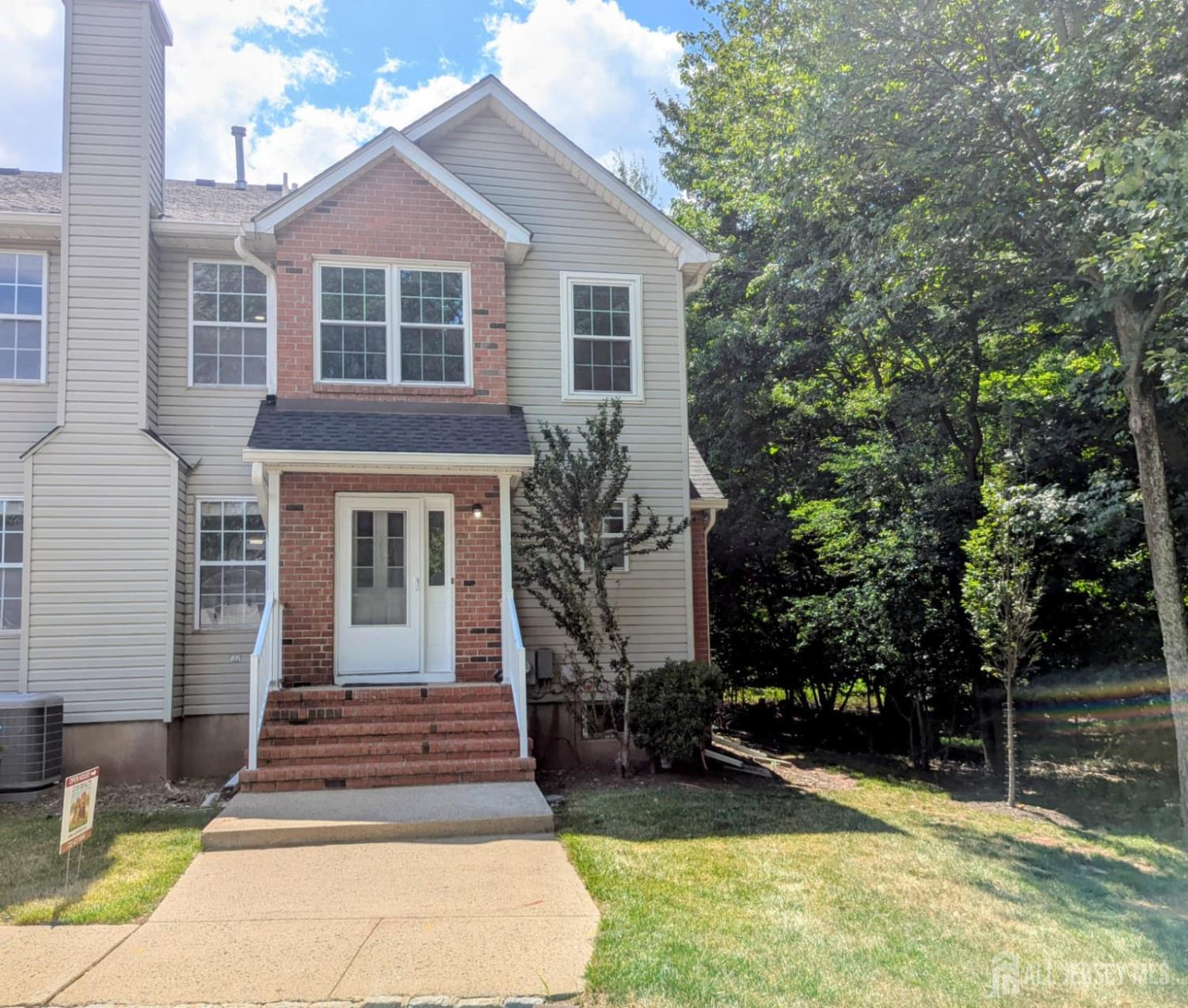259 Retta Court Piscataway, NJ 08854 - Photo 1 of 21