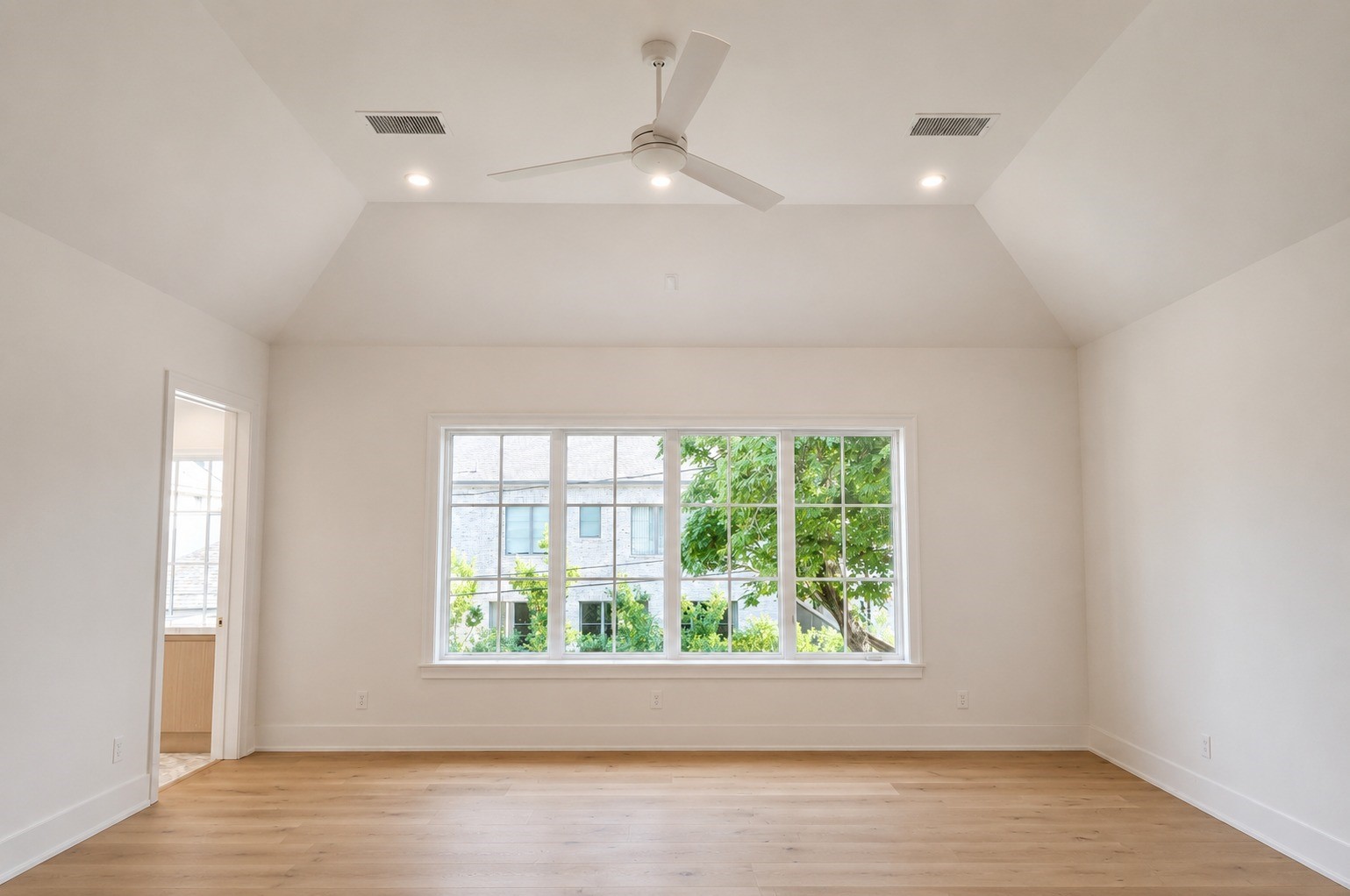 4026 Colquitt Street Houston, TX 77027 - Photo 10 of 28