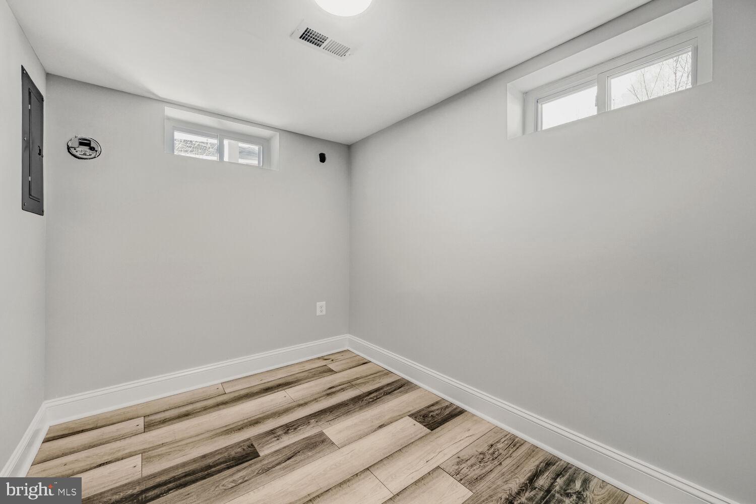 118 Upmanor Road Baltimore, MD 21229 - Photo 15 of 17 Gallery Image 15