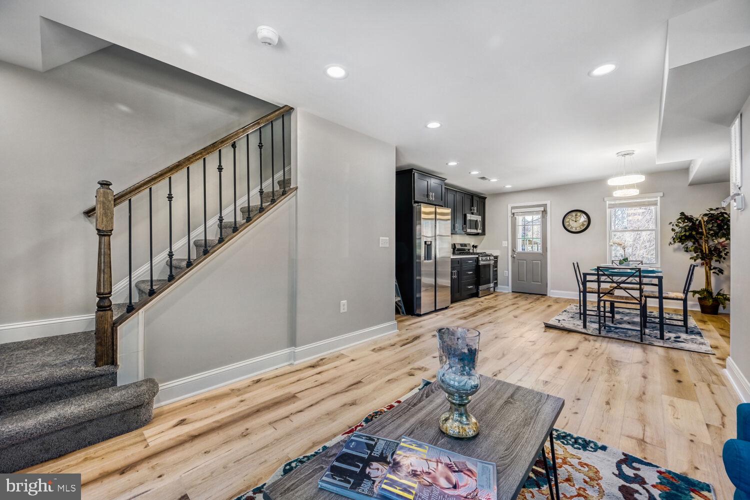118 Upmanor Road Baltimore, MD 21229 - Photo 5 of 17 Gallery Image 5