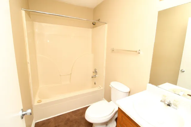 $825 | 704 Peachers Drive, Unit F, Clarksville, TN 37042