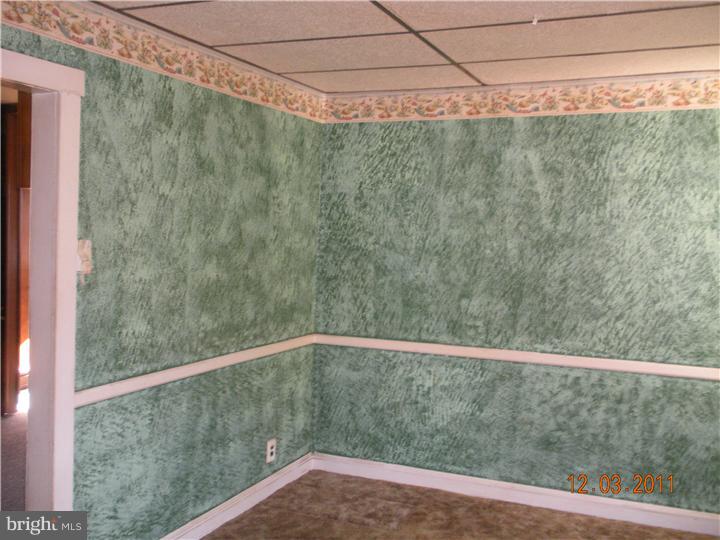 4261 Concord Road Aston, PA 19014 - Photo 3 of 11 Dining Room