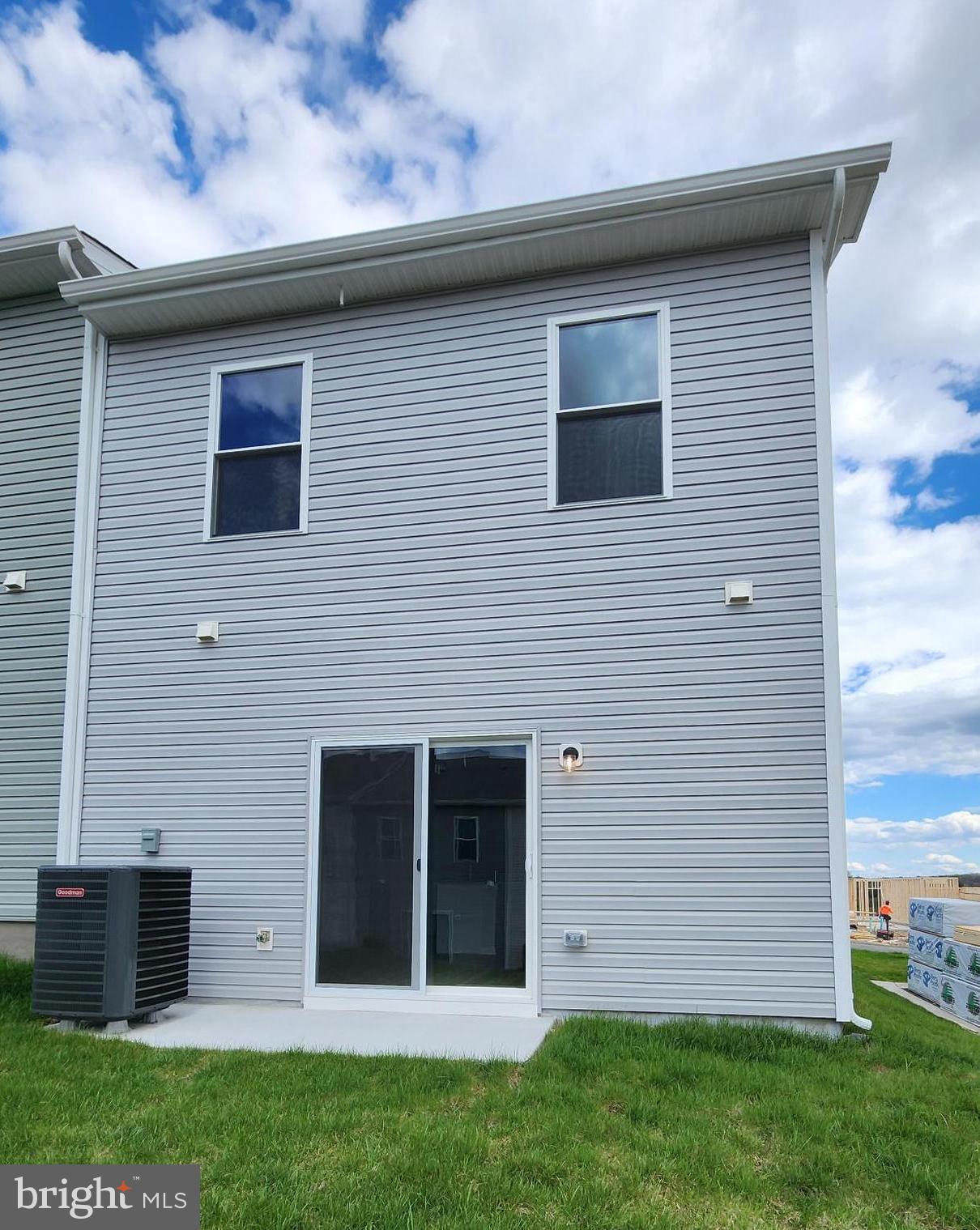 69 Cramsford Street Falling Waters, WV 25419 - Photo 2 of 23