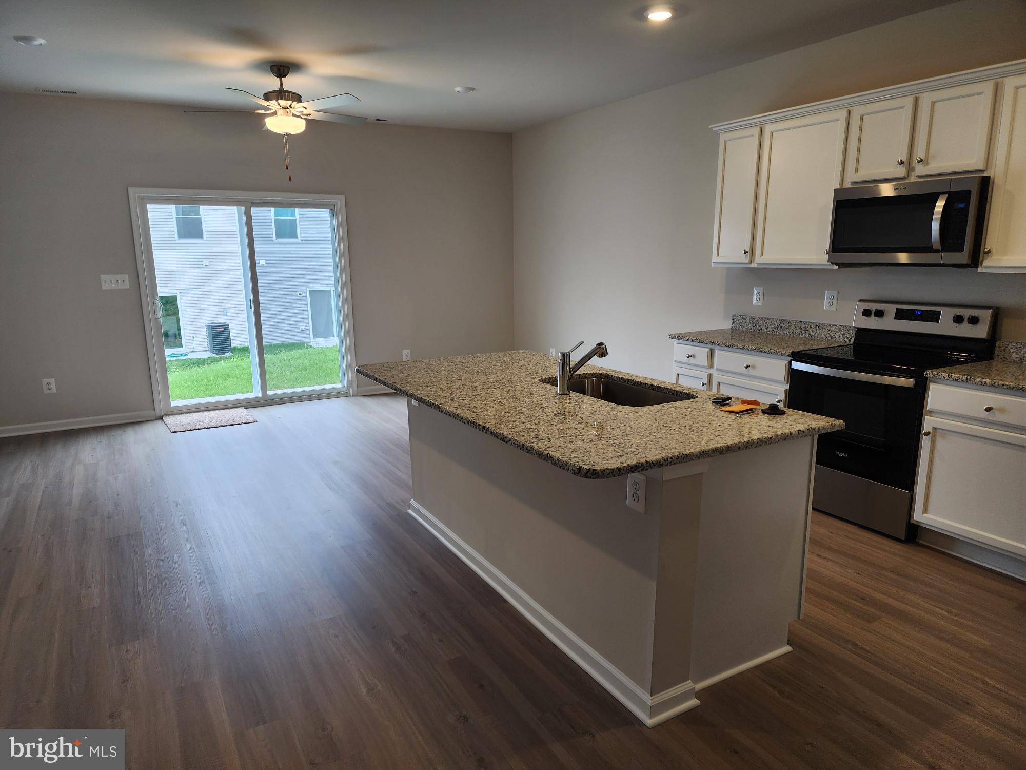 69 Cramsford Street Falling Waters, WV 25419 - Photo 6 of 23