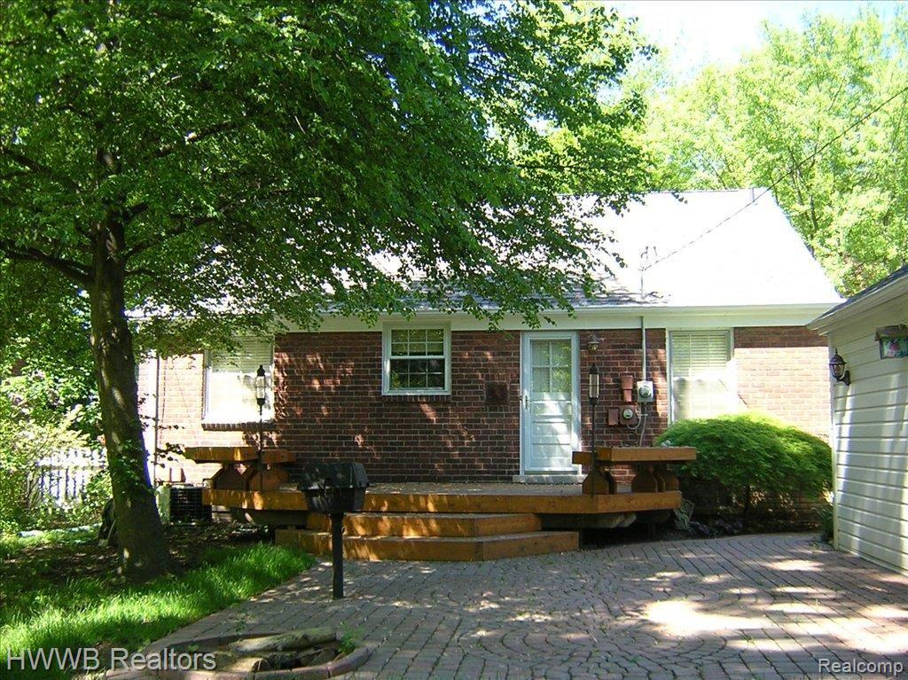 3964 Kenmore Road Berkley, MI 48072 - Photo 11 of 12 PATIO