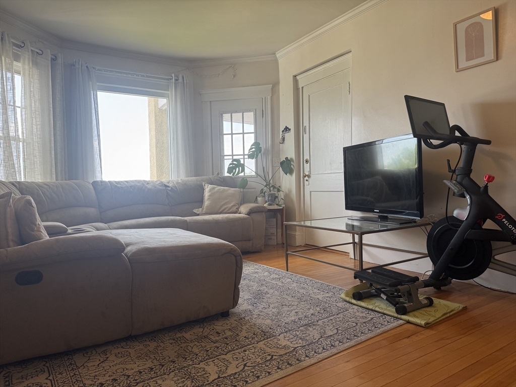 33 Main Street, Unit 6 Somerville, MA 02145 - Photo 2 of 7
