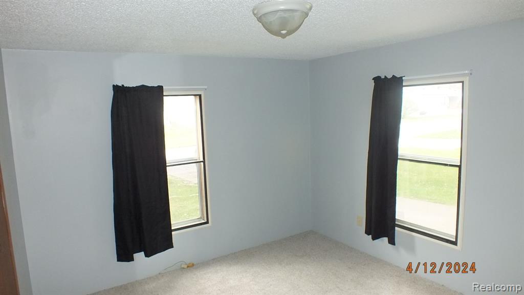 304 Lochness Temperance, MI 48182 - Photo 17 of 21