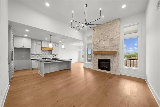 $499,000 | 824 Northeast Algonquin Street, Unit A, Lee's Summit, MO 64064