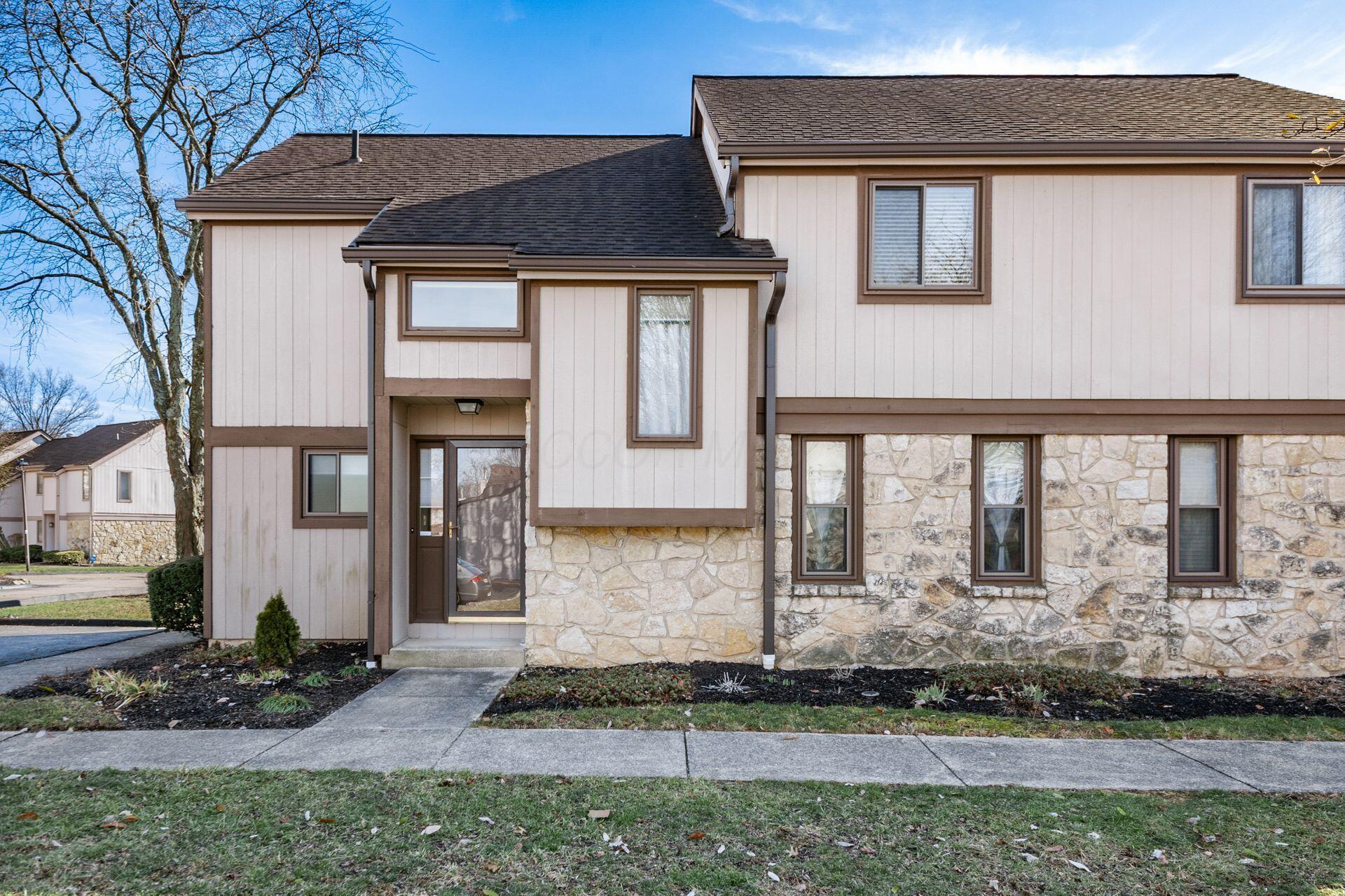 6226 Roxburgh Court Columbus, OH 43213 - Photo 1 of 41 001_ Ct Columbus OH 43213 USA
