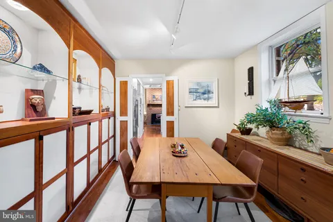 $689,000 | 121 West Lee Street, Baltimore, MD 21201