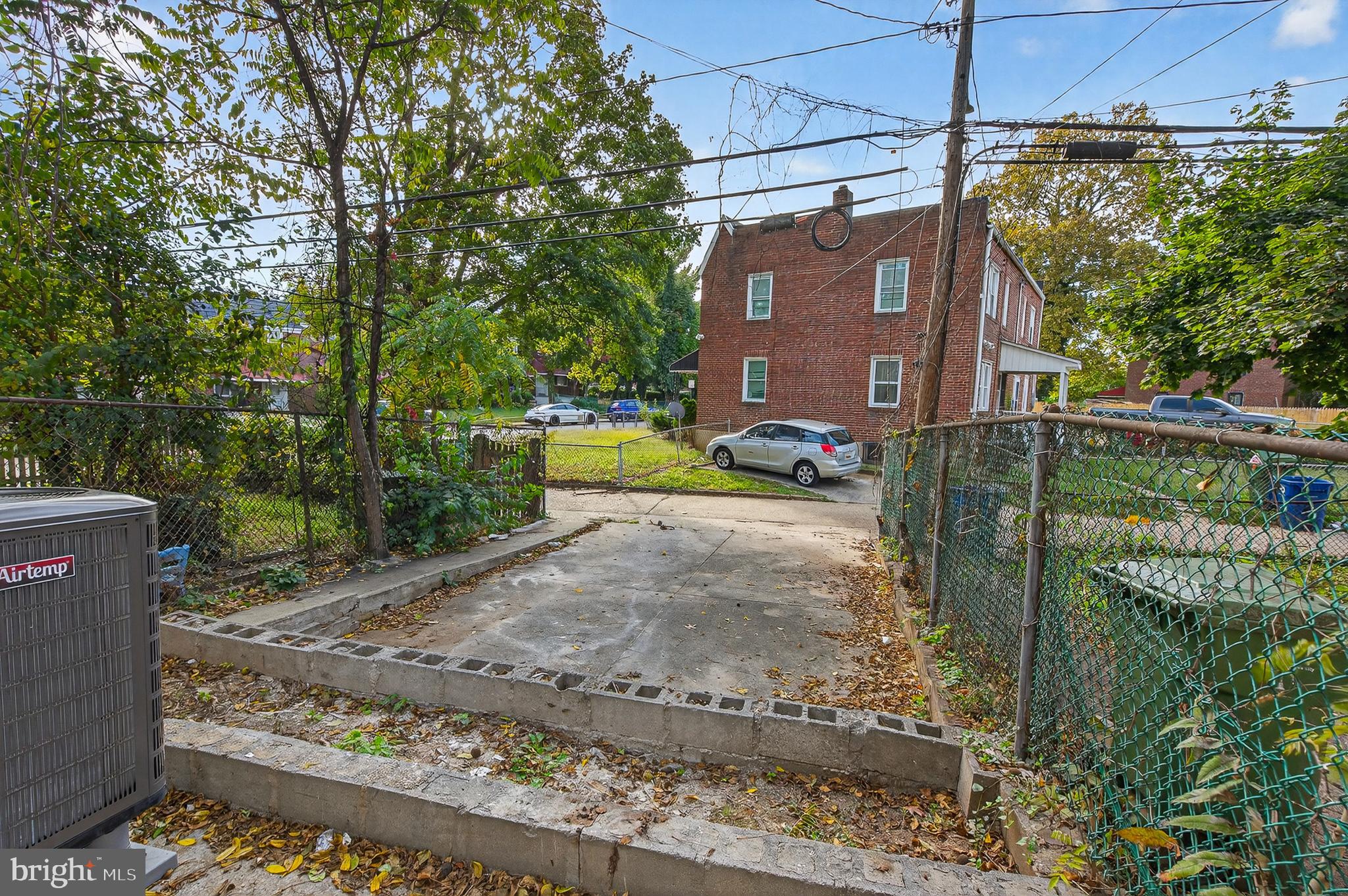 802 North Woodington Road Baltimore, MD 21229 - Photo 37 of 41 a view of a back yard