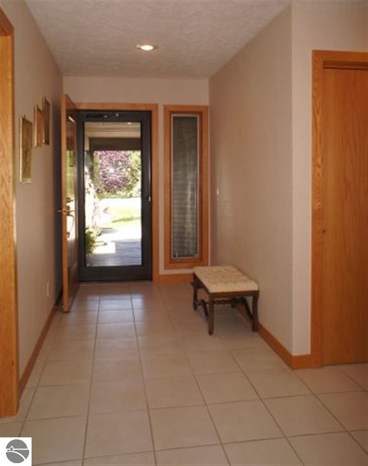 6552 Mission Ridge Traverse City, MI 49686 - Photo 2 of 25 1749881-1.JPG