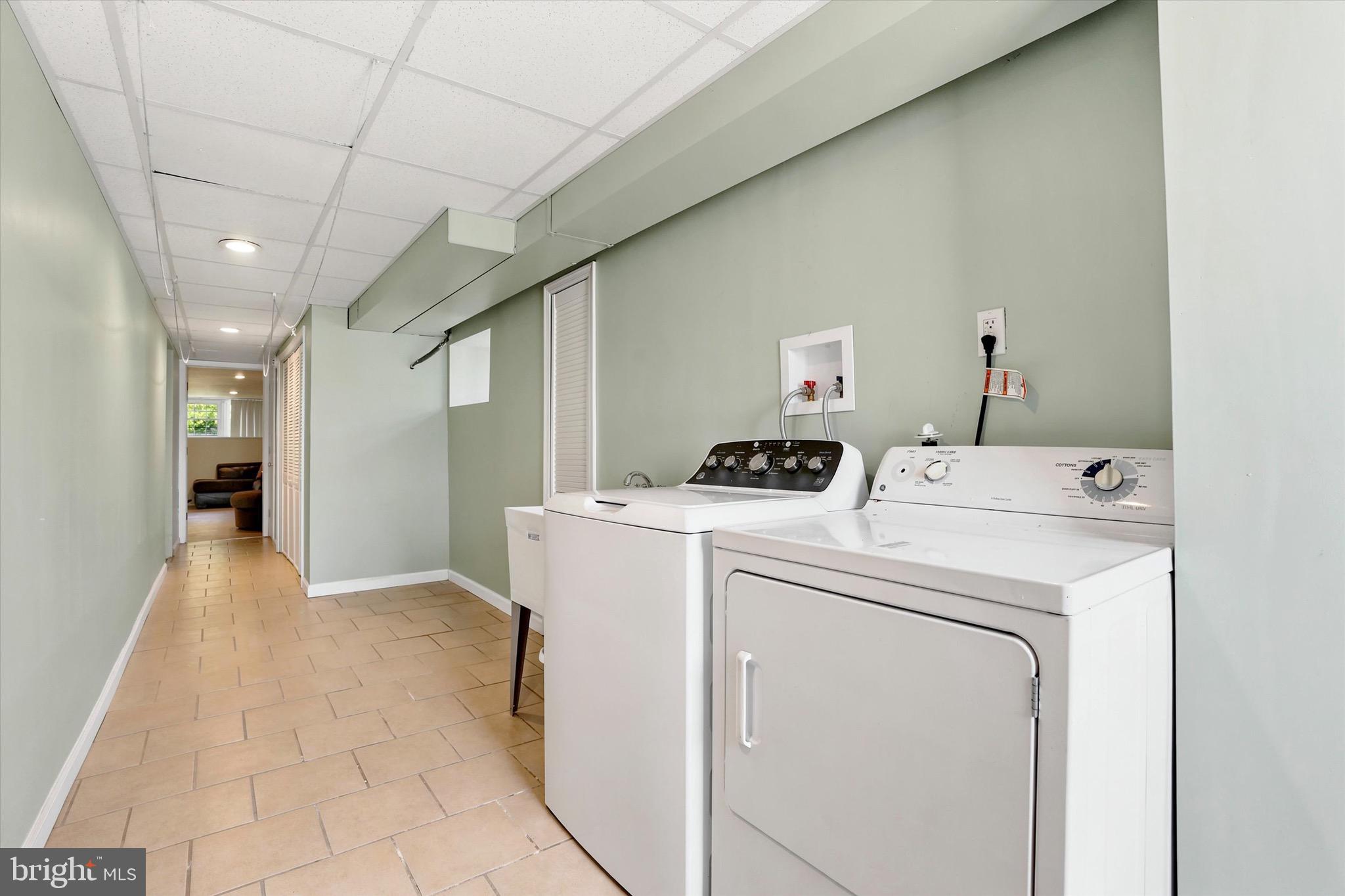 9968 Woodfern Road Philadelphia, PA 19115 - Photo 22 of 25