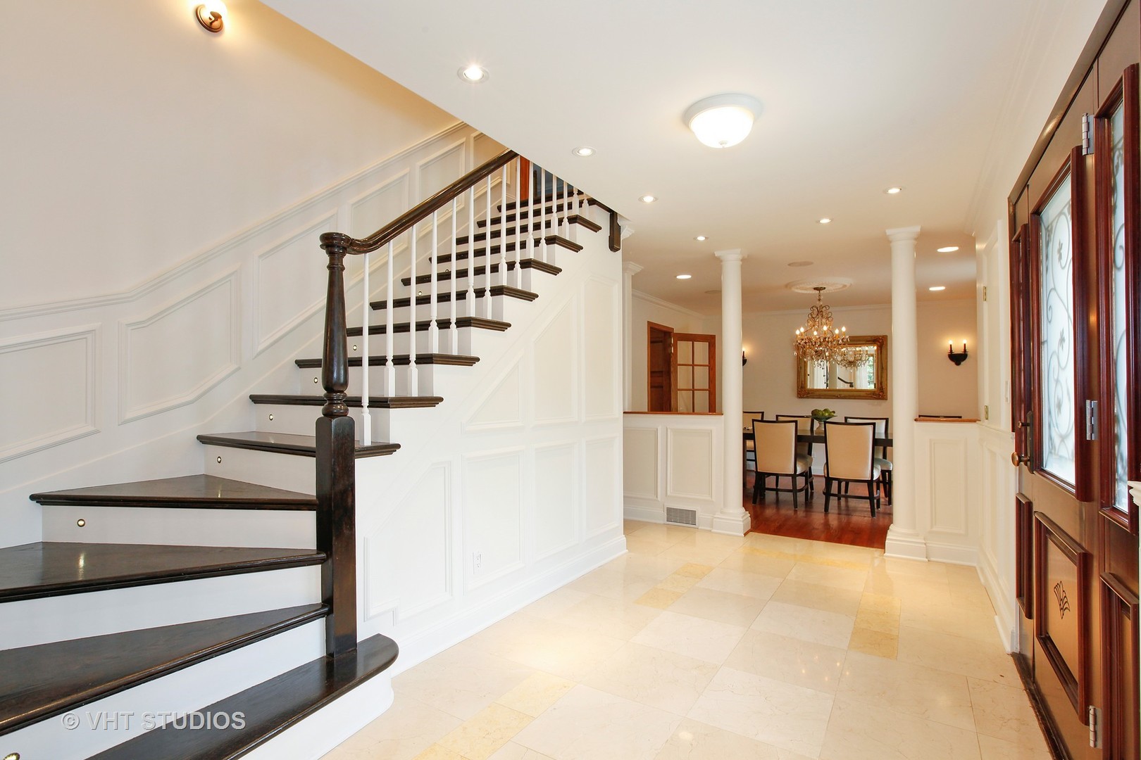 39 Mockingbird Lane Oak Brook, IL 60523 - Photo 40 of 45 a view of a hallway with furniture and entryway