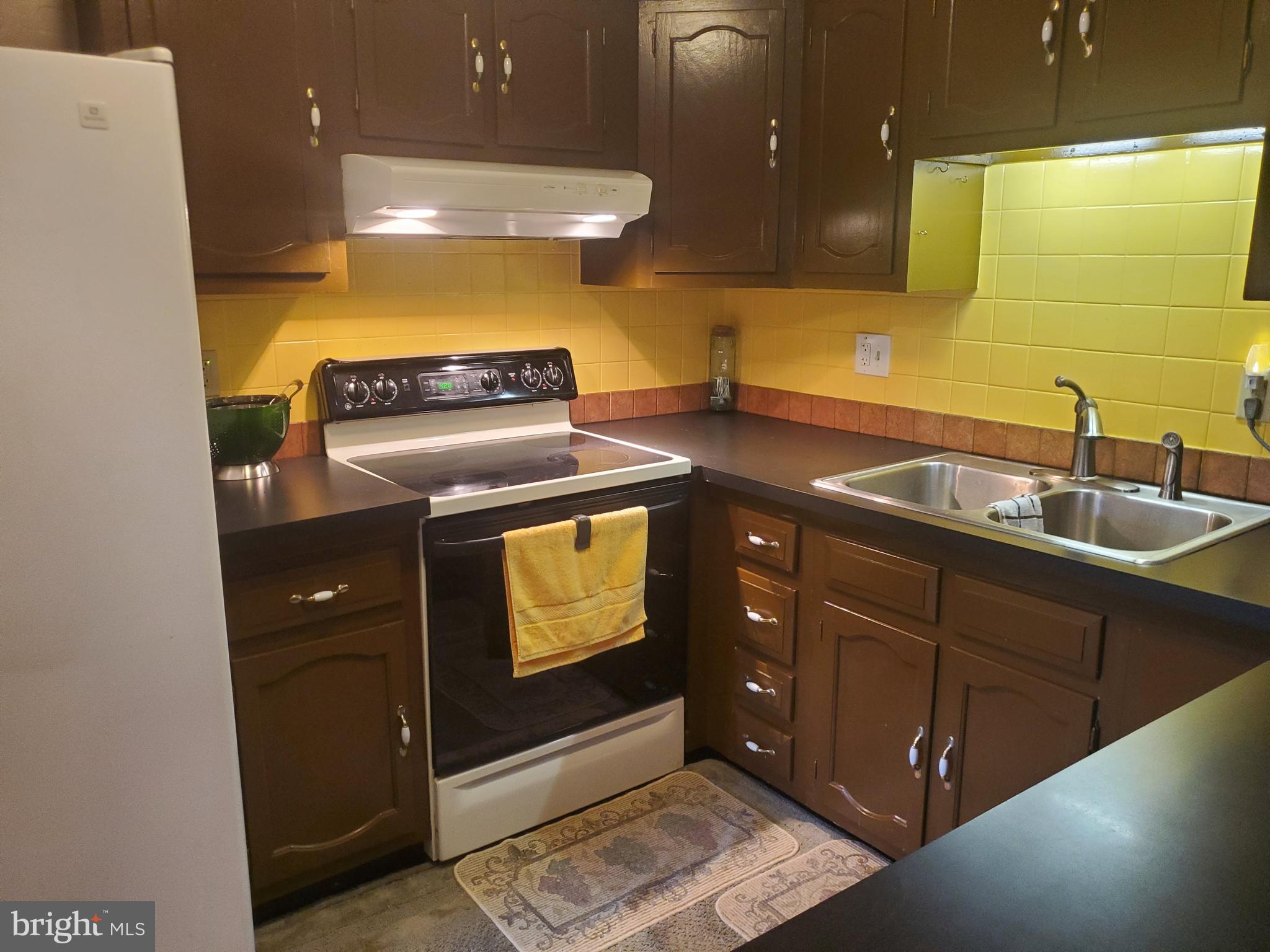 7048 Basswood Road, Unit 11 Frederick, MD 21703 - Photo 5 of 12 Gallery Image 5