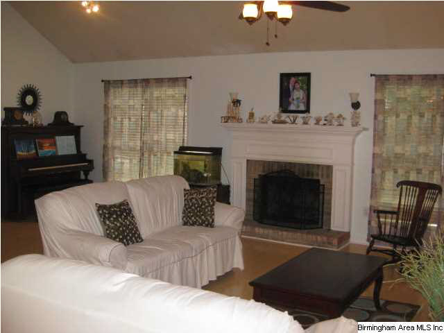 1584 Timber Court Helena, AL 35080 - Photo 4 of 28