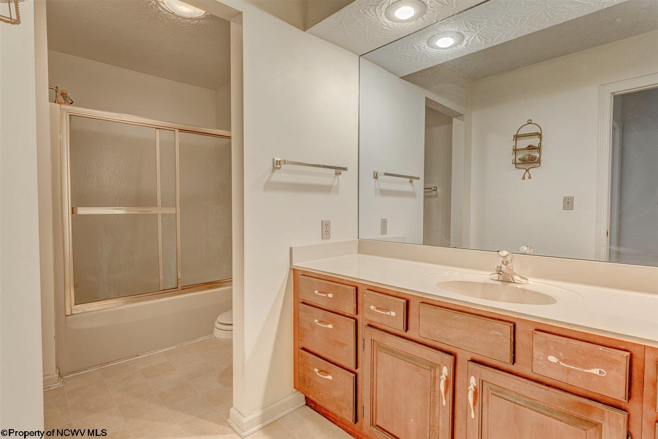 1269 Kings Road Morgantown, WV 26508 - Photo 14 of 20 Gallery Image 14