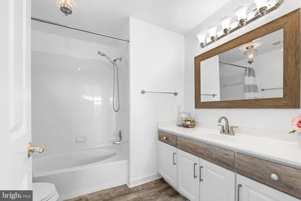 $429,000 | 302 King Farm Boulevard, Unit 30208, Rockville, MD 20850