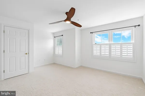 $429,000 | 302 King Farm Boulevard, Unit 30208, Rockville, MD 20850