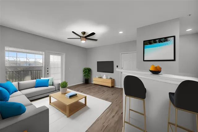 $179,899 | 2320 Gracy Farms Lane, Unit 823, Austin, TX 78758